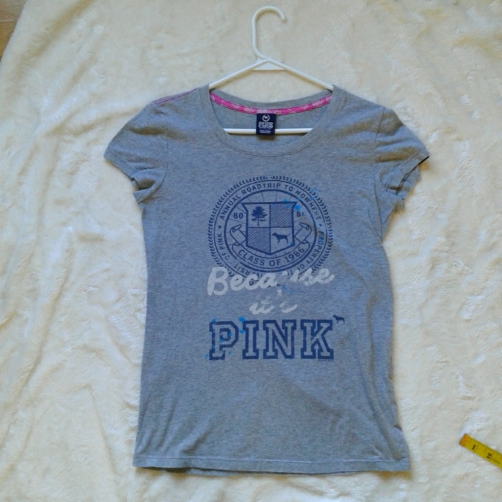 Women's XS or Jr  large Victoria secrets Pink t shirt